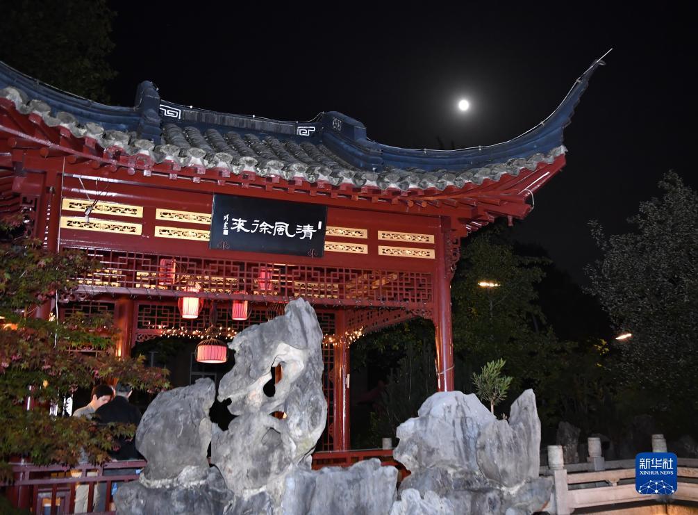 三张牌下载